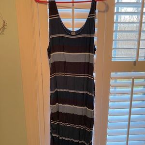 Old Navy Maternity Maxi Dress